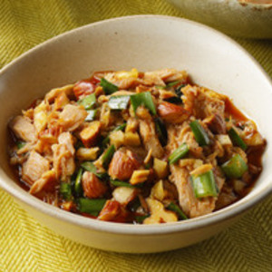 ツナの食べるラー油【にら＆ナッツ】