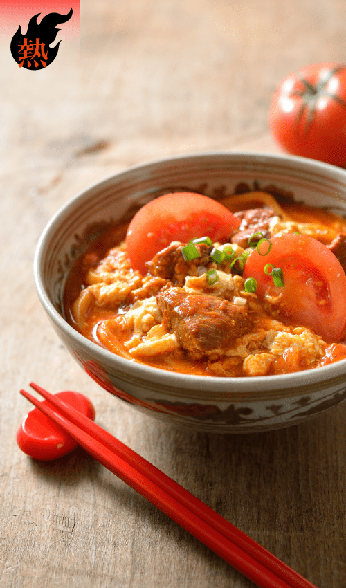 バターチキンカレーで作る辛くないトマ玉カレーうどん