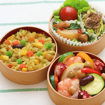 魚介のマリネとドライカレー弁当